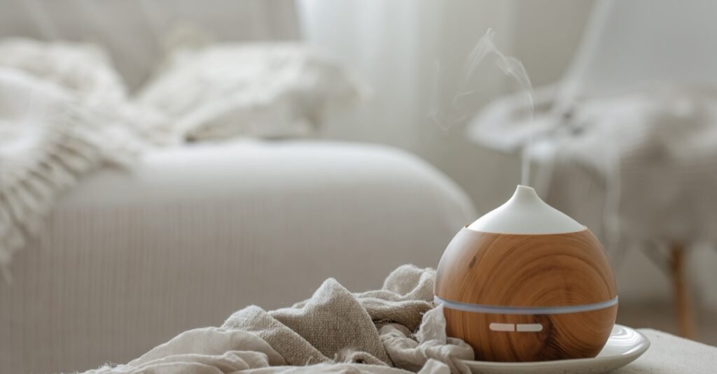 Essential oil aroma diffuser